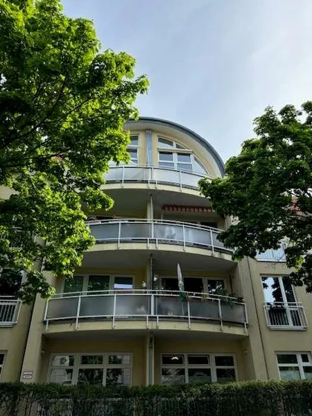 ### HEIDRICH IMMOBILIEN - 2 Zimmer mit Balkon im Herzen von Köpenick ### — photo 1